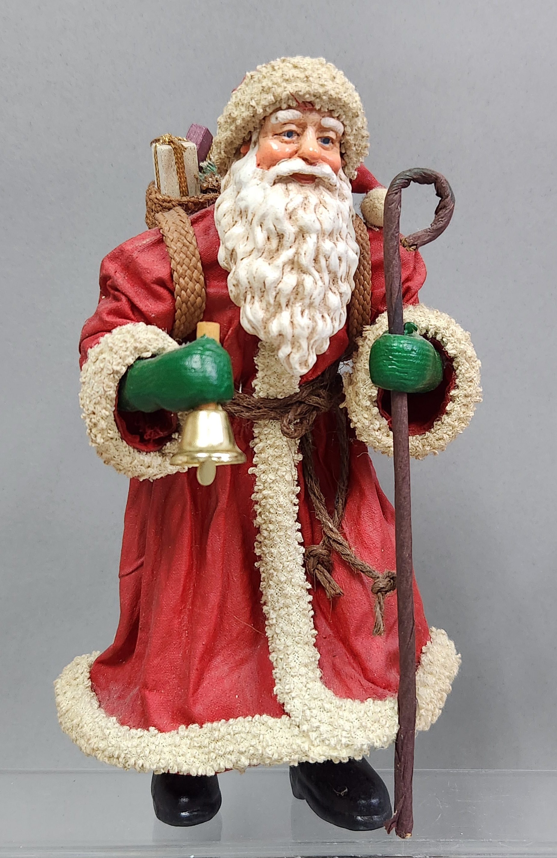Possible Dreams Clothtique Red Santas