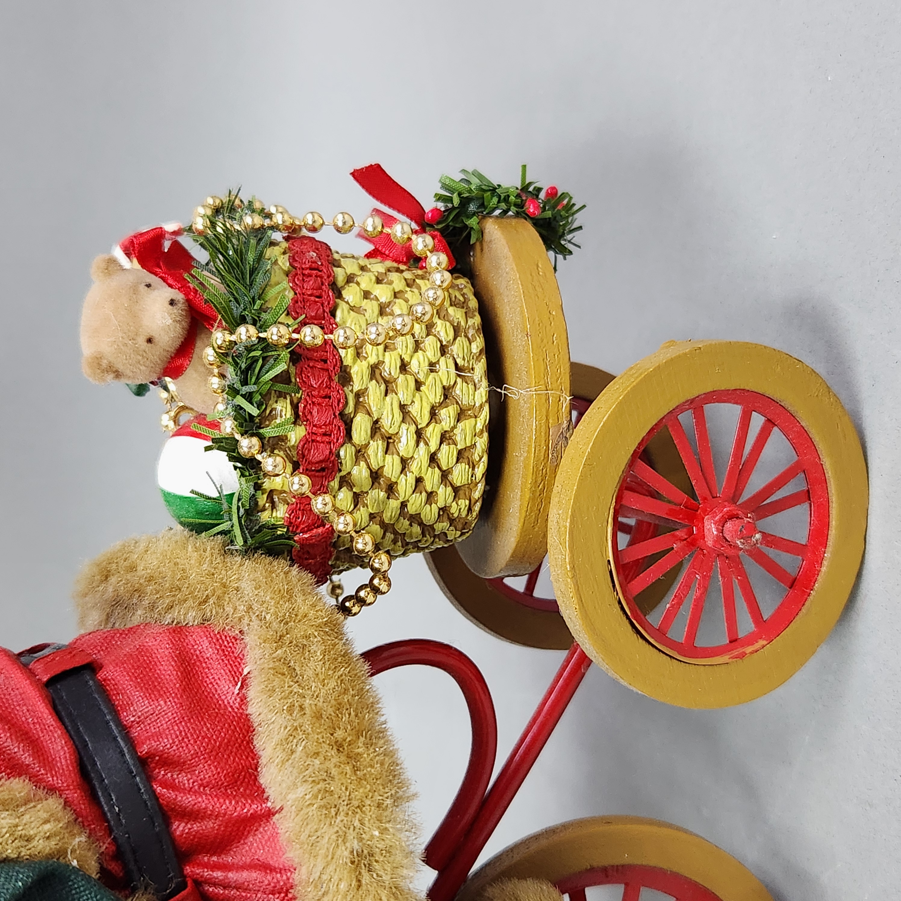 Clothtique Lighting The Way Santa