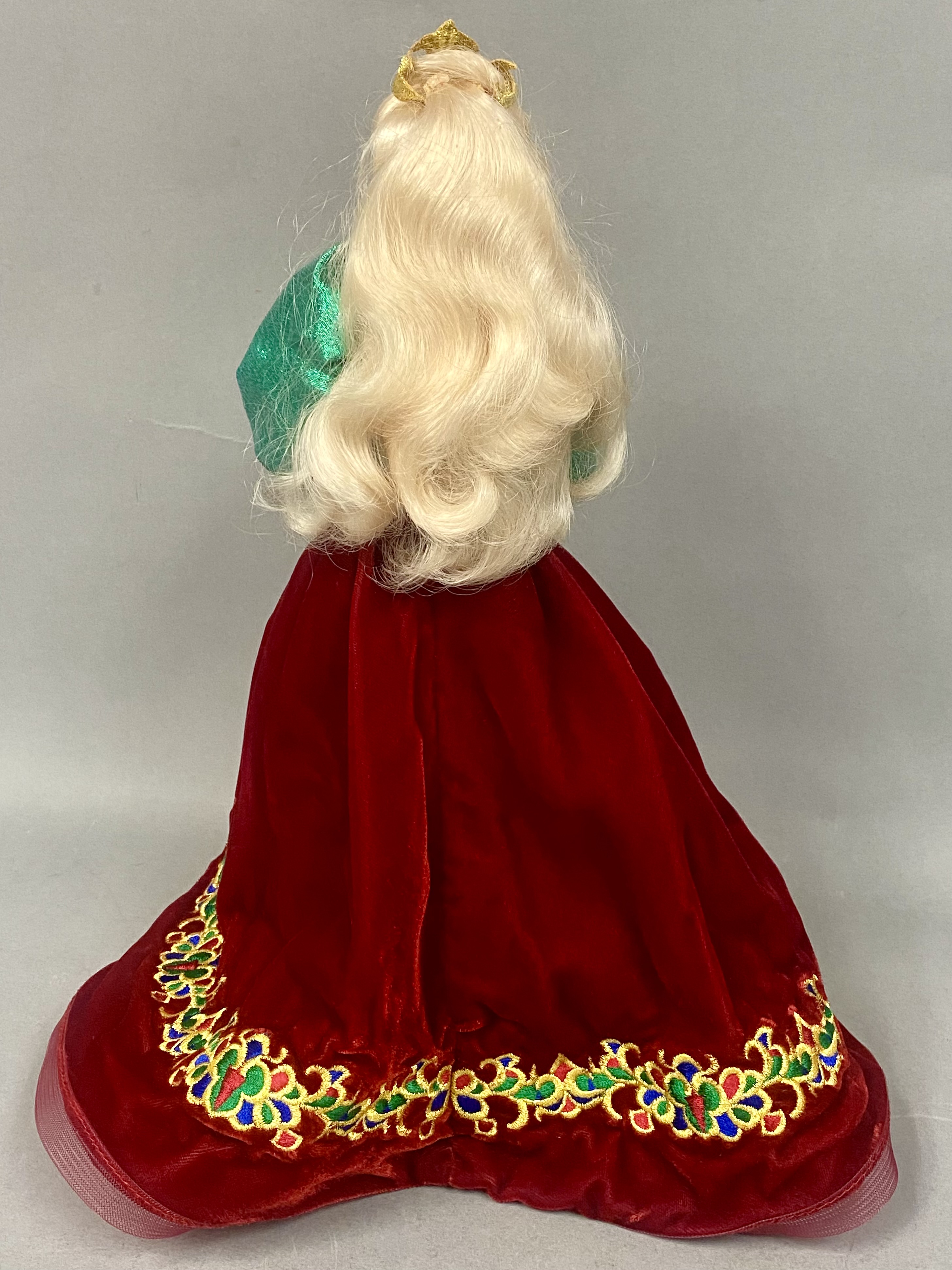 Mattel Holiday Jewel & Memories Barbies