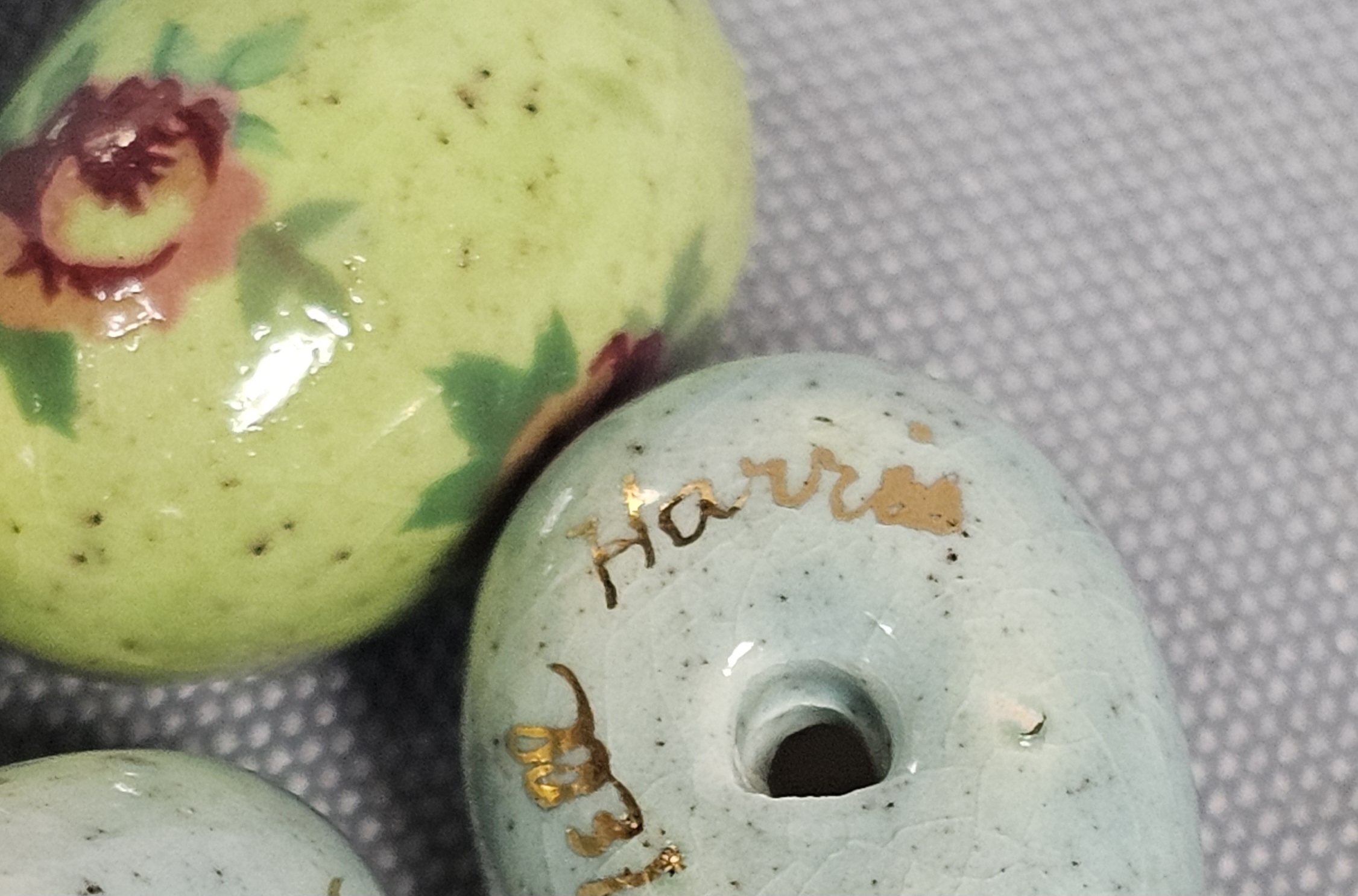 8 Nell Harris Ceramic Hand-Painted Egg Beads