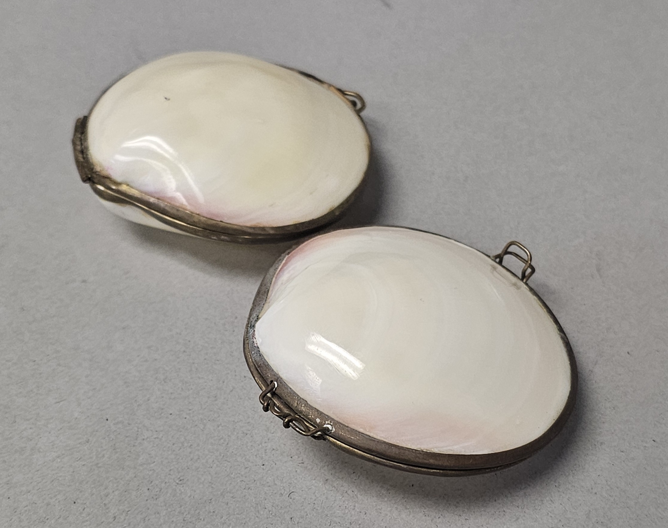 Natural Shell & Brass Hinged Trinket Boxes