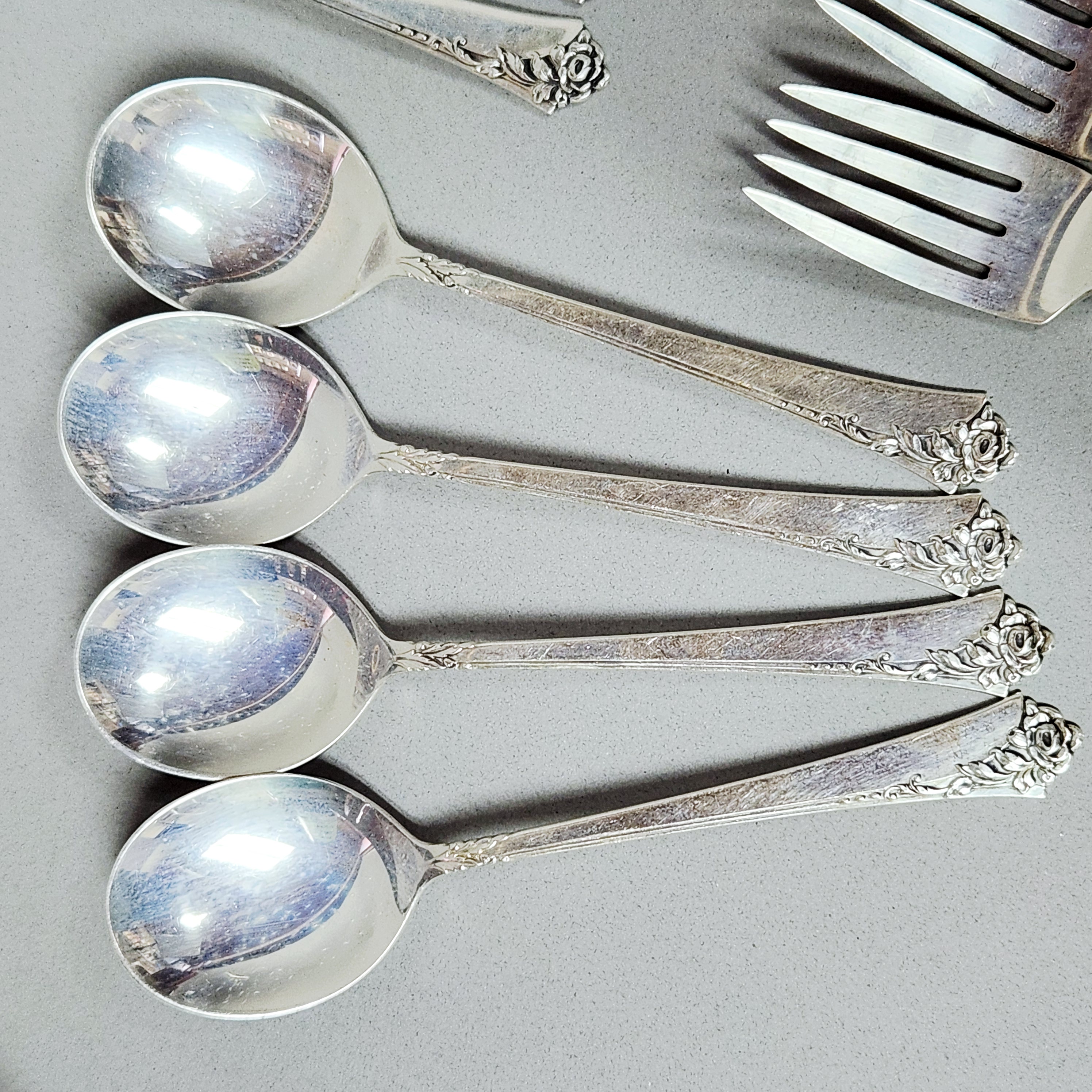 Heirloom Sterling Damask Rose Flatware 1464.64 Grams
