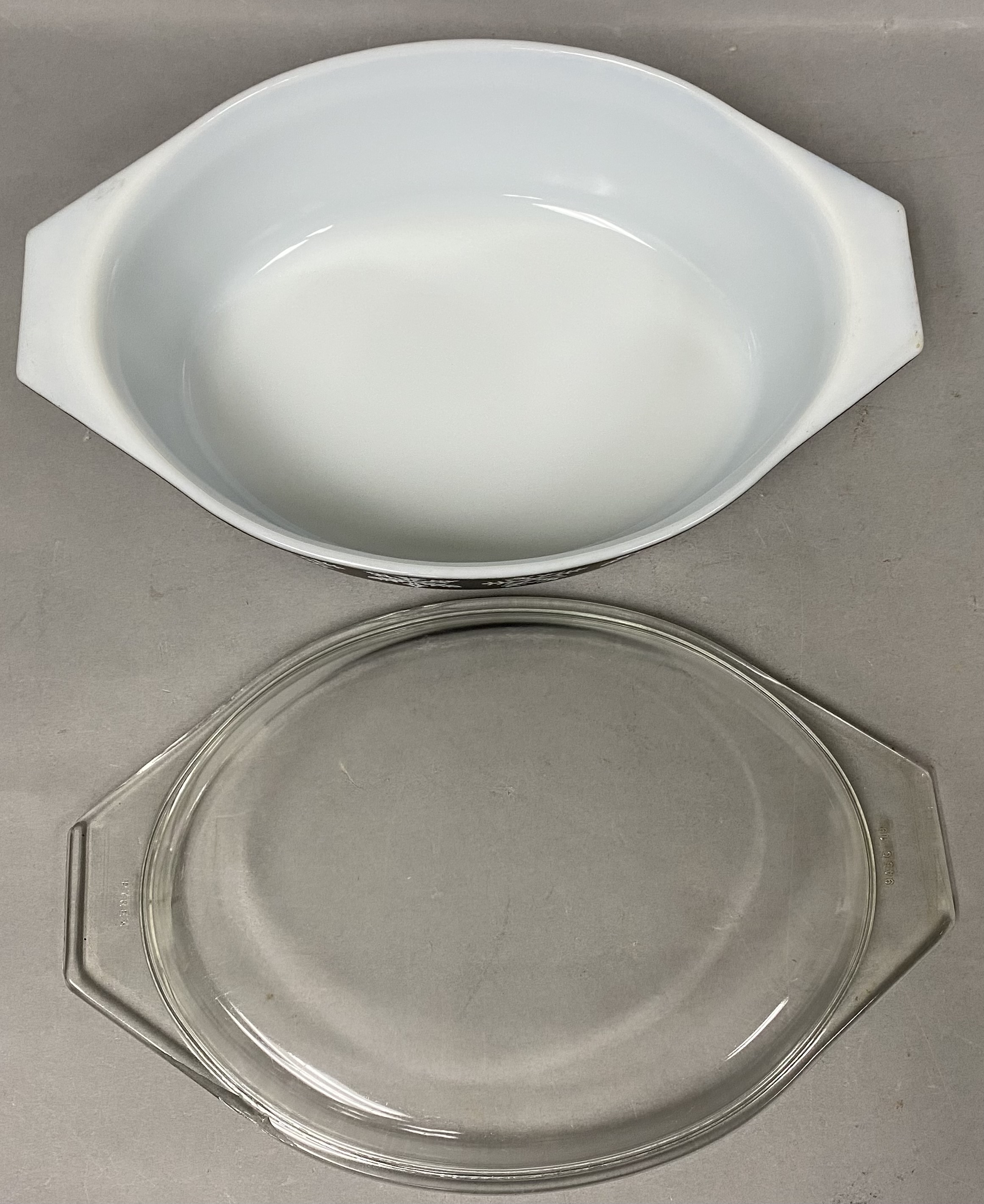 Pyrex Charcoal Snowflake Oval Casserole