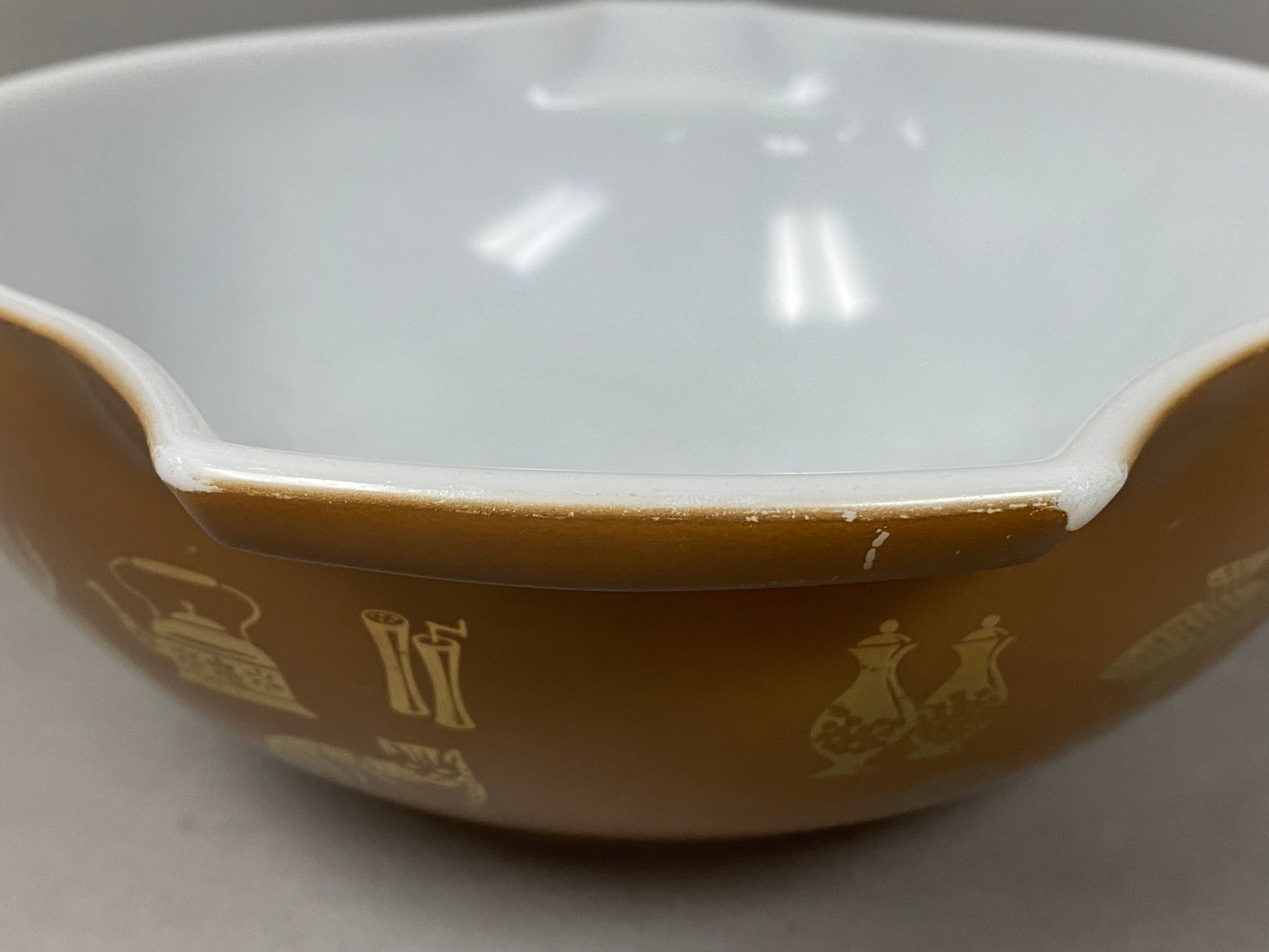 Pyrex Early American Cinderella Nesting Bowls