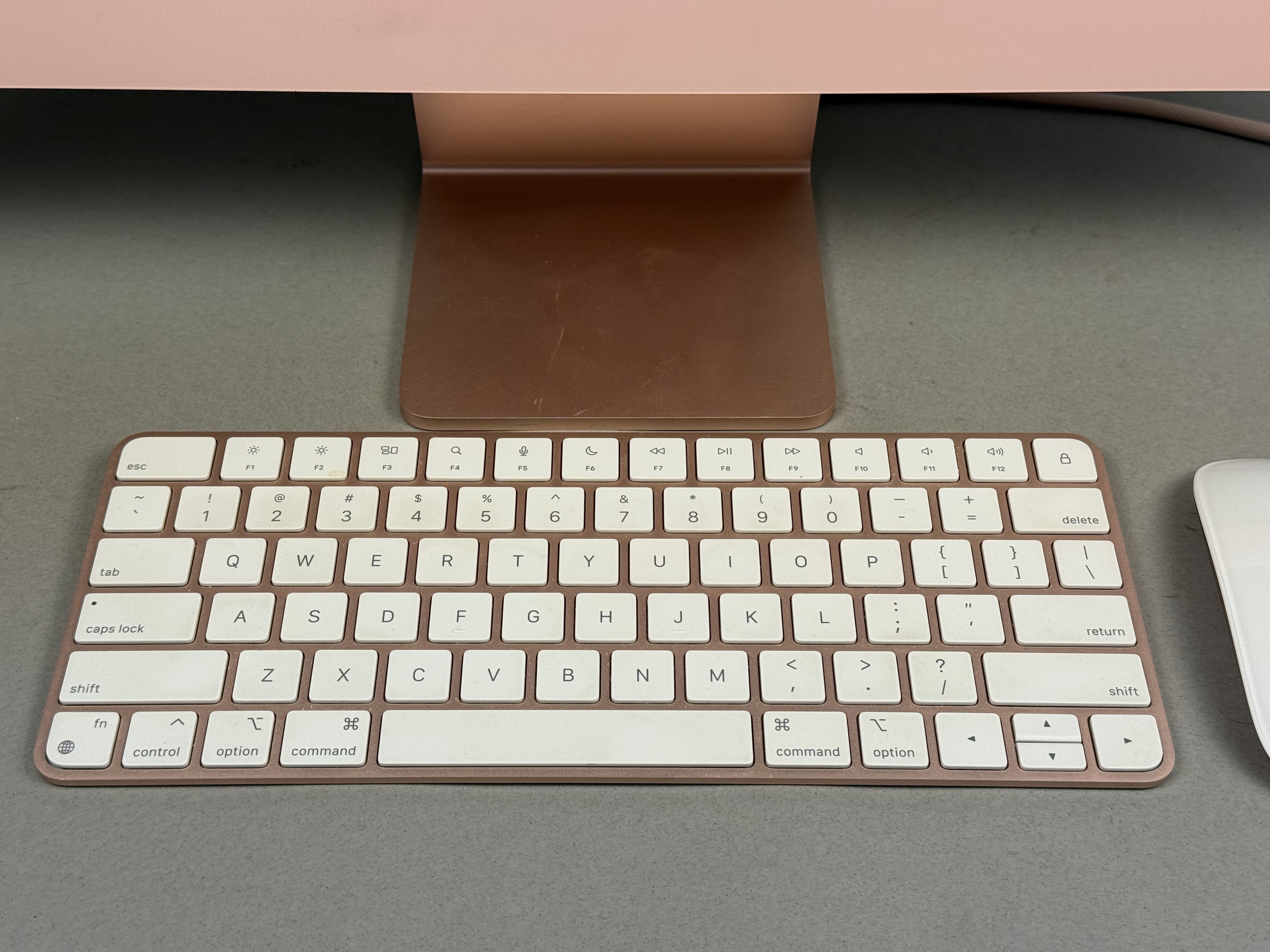 Apple Pink M1 24-inch iMac Desktop