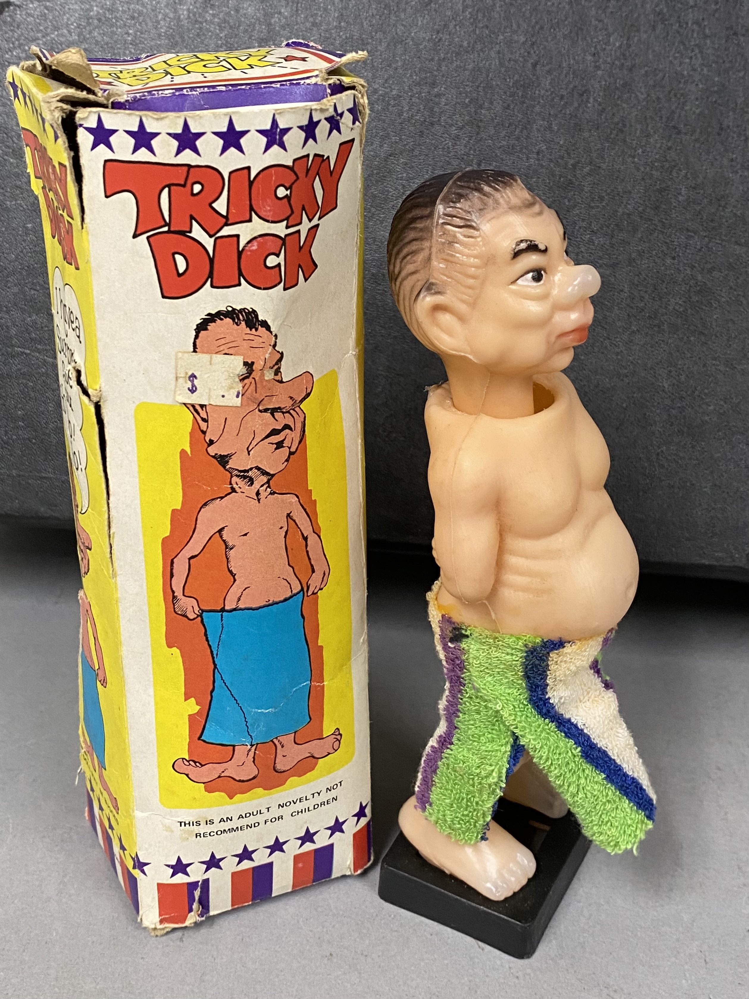 LRH Enterprises Chess-72 Game & Tricky Dick Novelty
