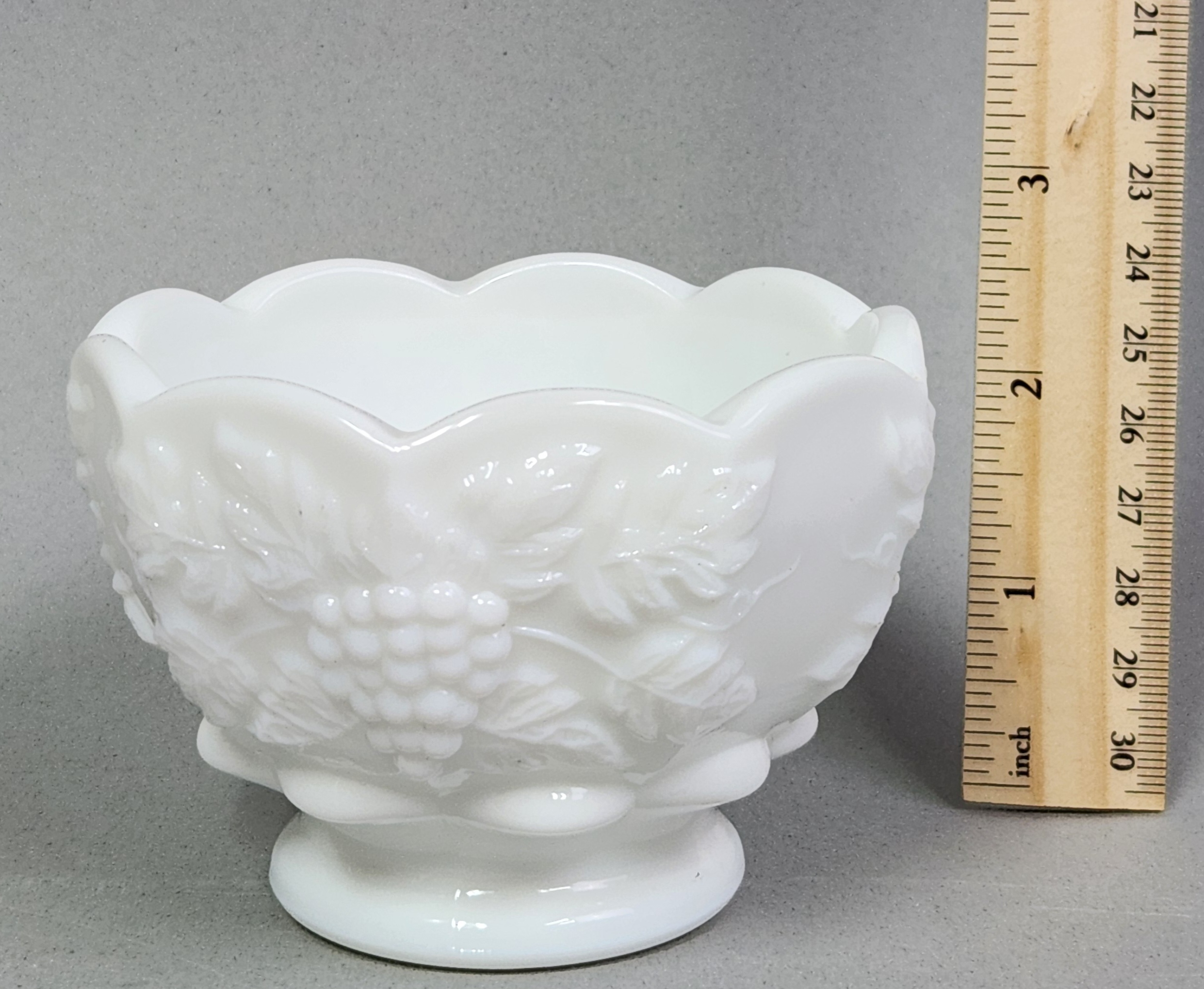 Westmoreland Paneled Grape Tableware