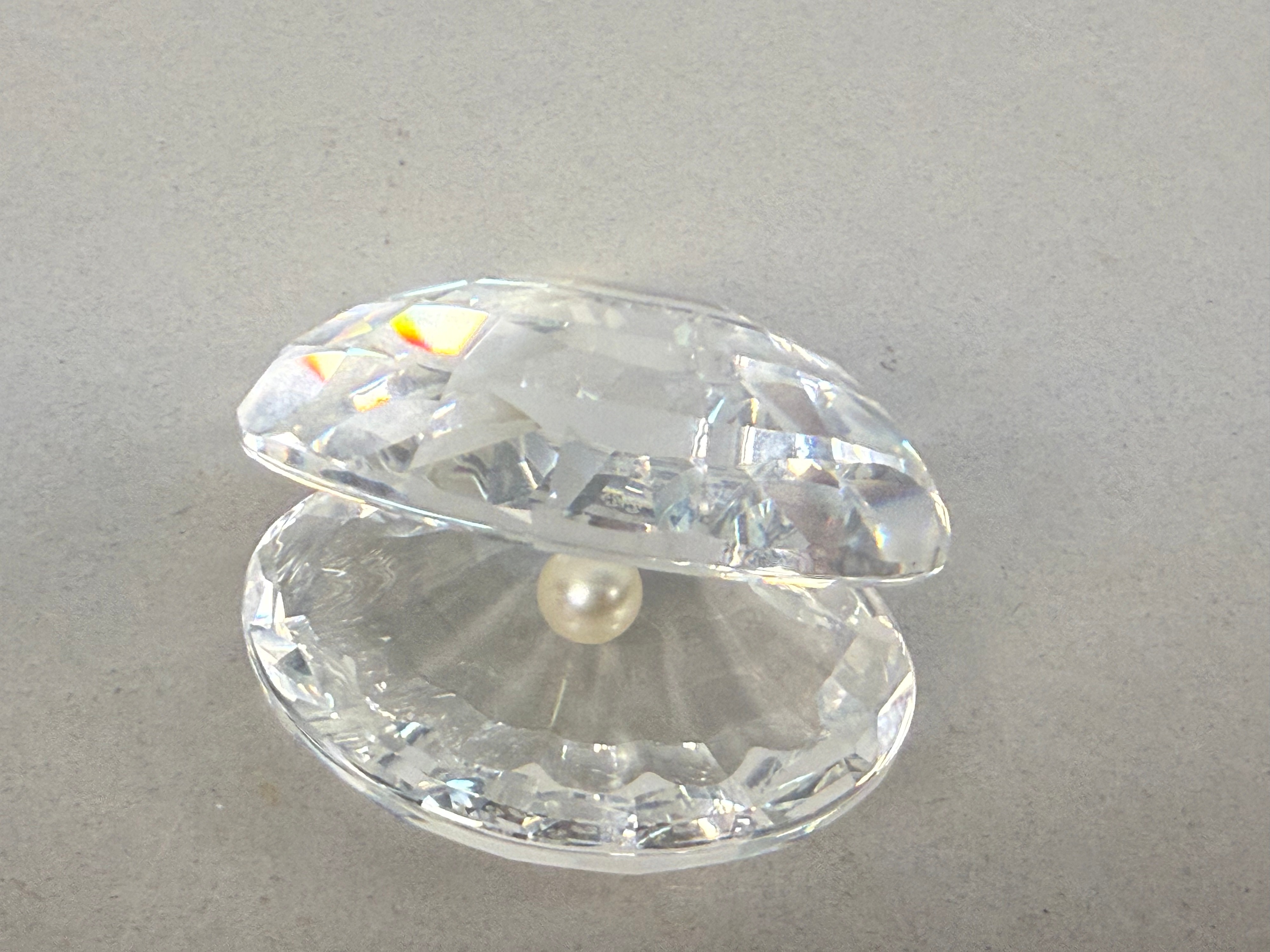 Swarovski Crystal Shell & Pearl Figurine