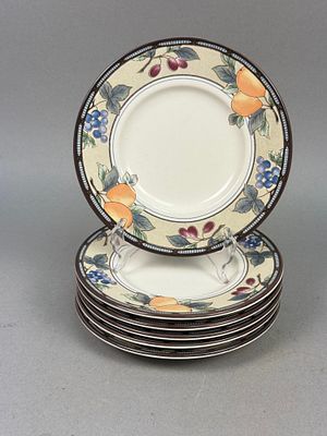 Mikasa Intaglio Garden Harvest Plates. A set of six ceramic bread and butter or appetizer plates 