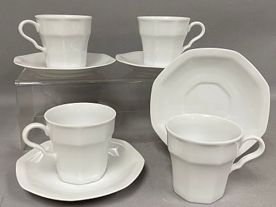 Savoir Vivre Maison Blanche Fine China Cups & Saucers. A set of four matching fine china cups 