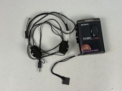 Sony TCS-580V Stereo Cassette Recorder & Accessories. This Sony TCS-580V stereo cassette 