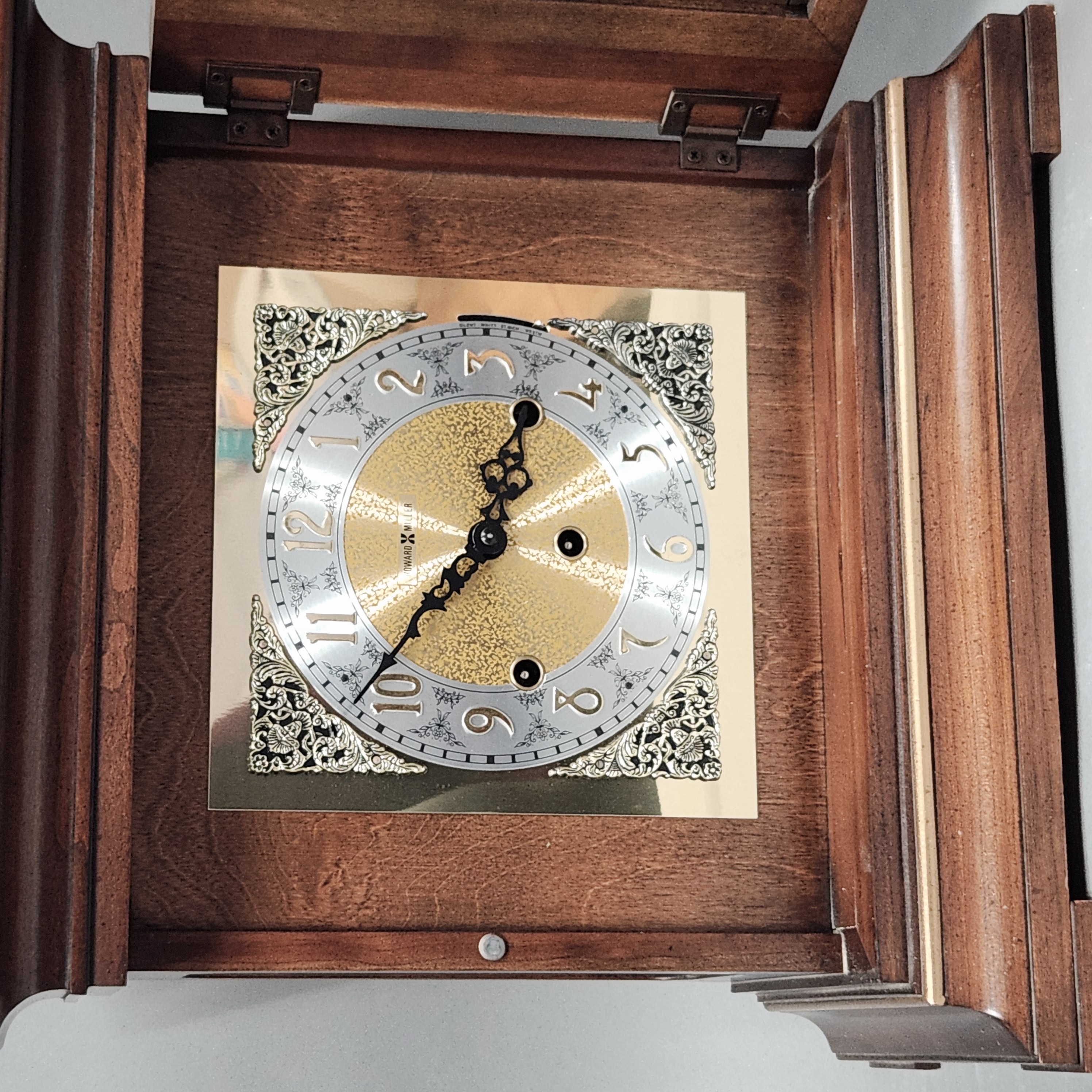 Howard Miller Triple-Chime Mantel Clock
