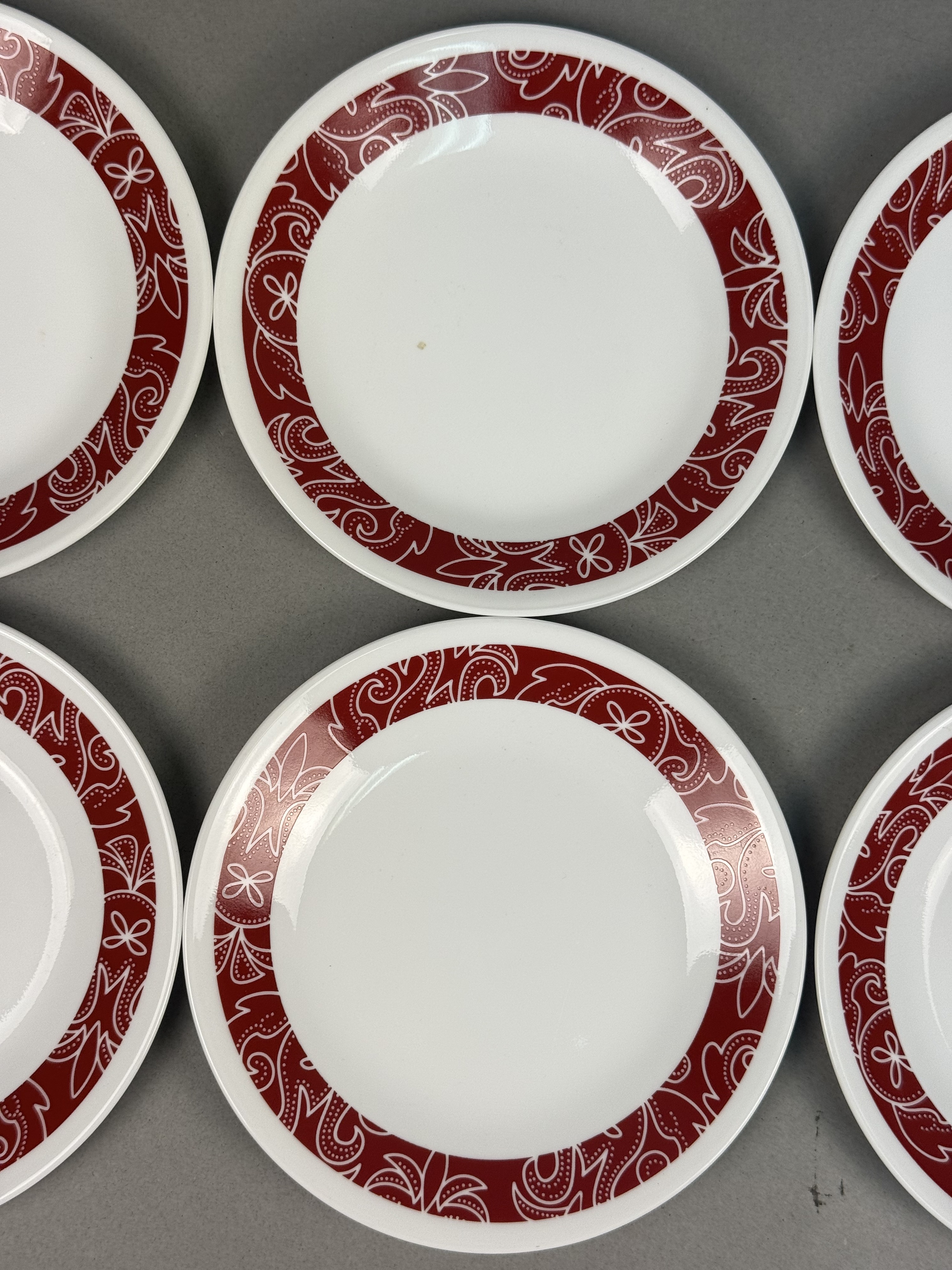 Corelle Bandhani Red Vitrelle Plates