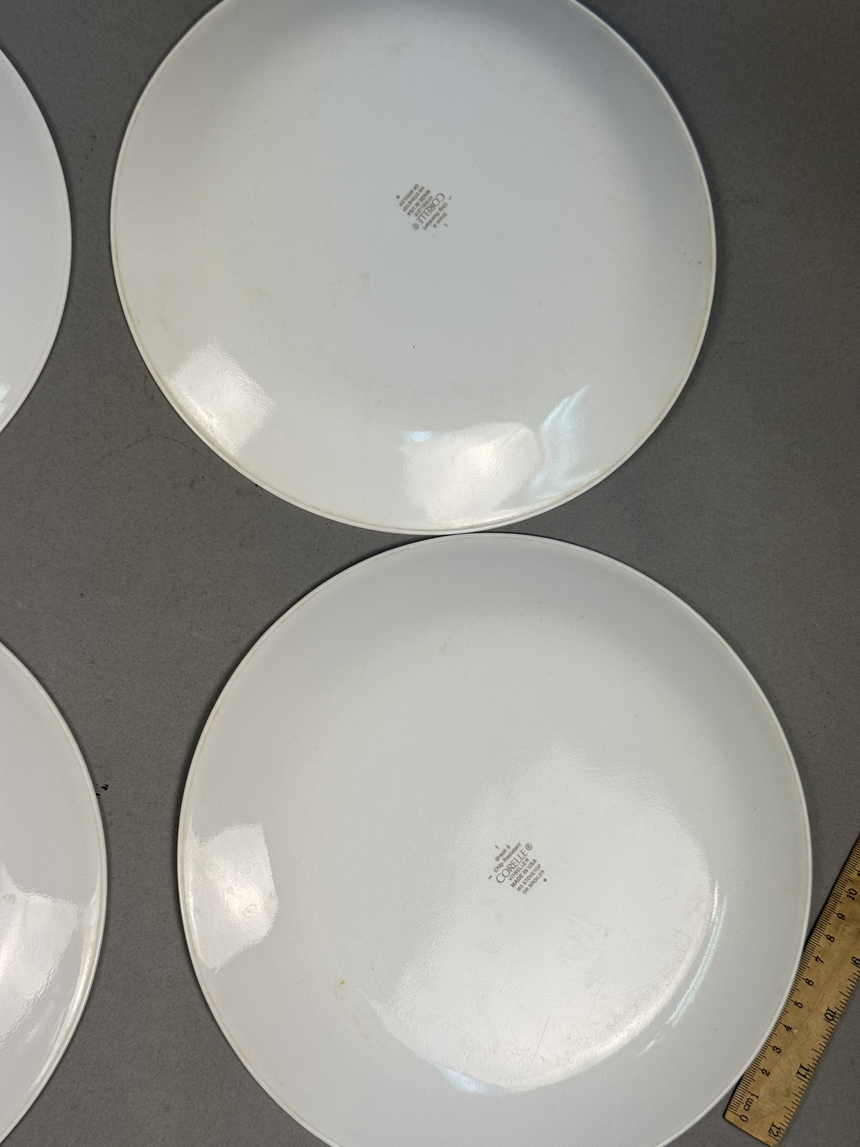 Corelle Vitrelle Red Scroll Dinner Plates