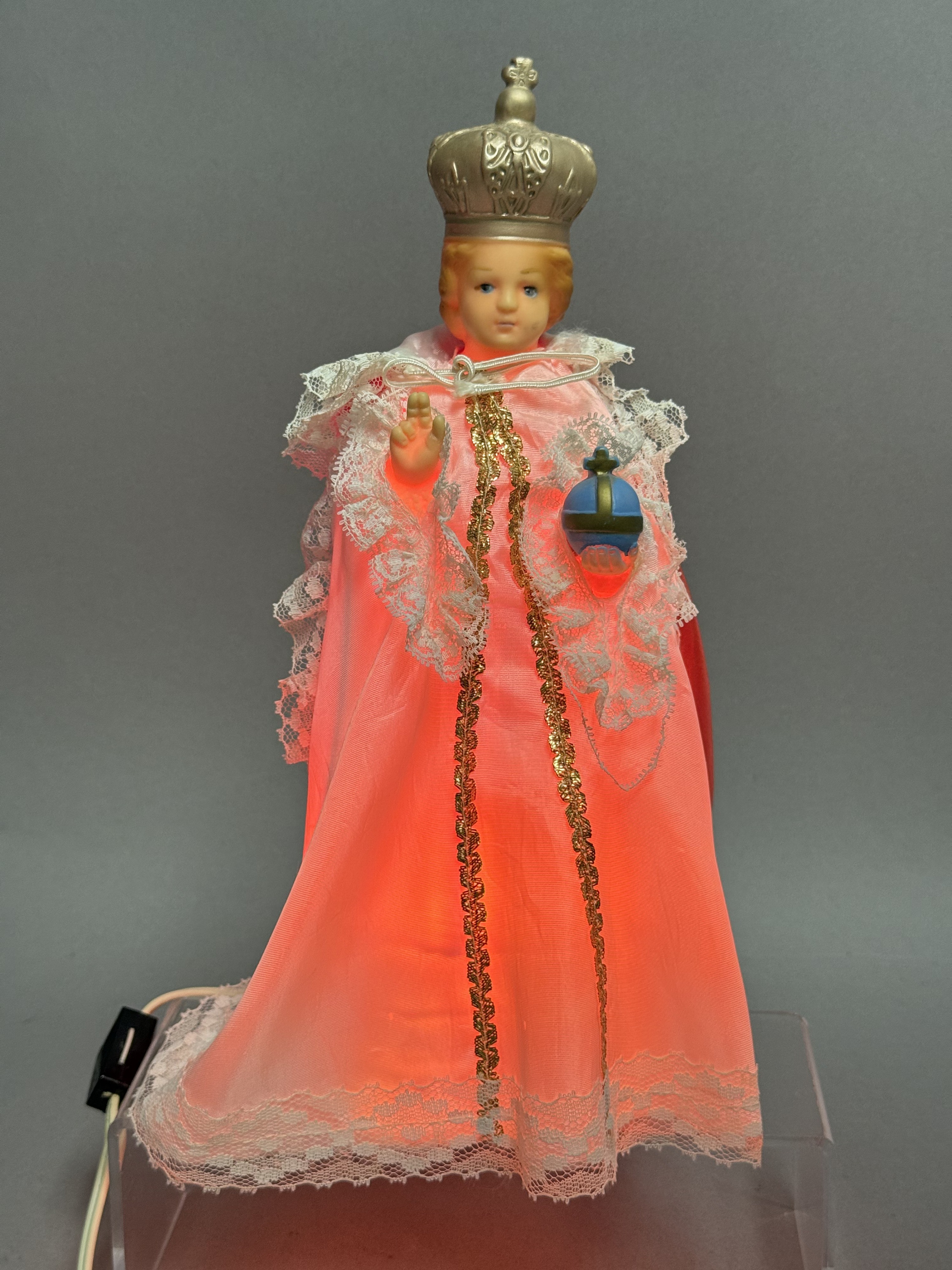 Nan-San Infant Jesus Prague Lamp