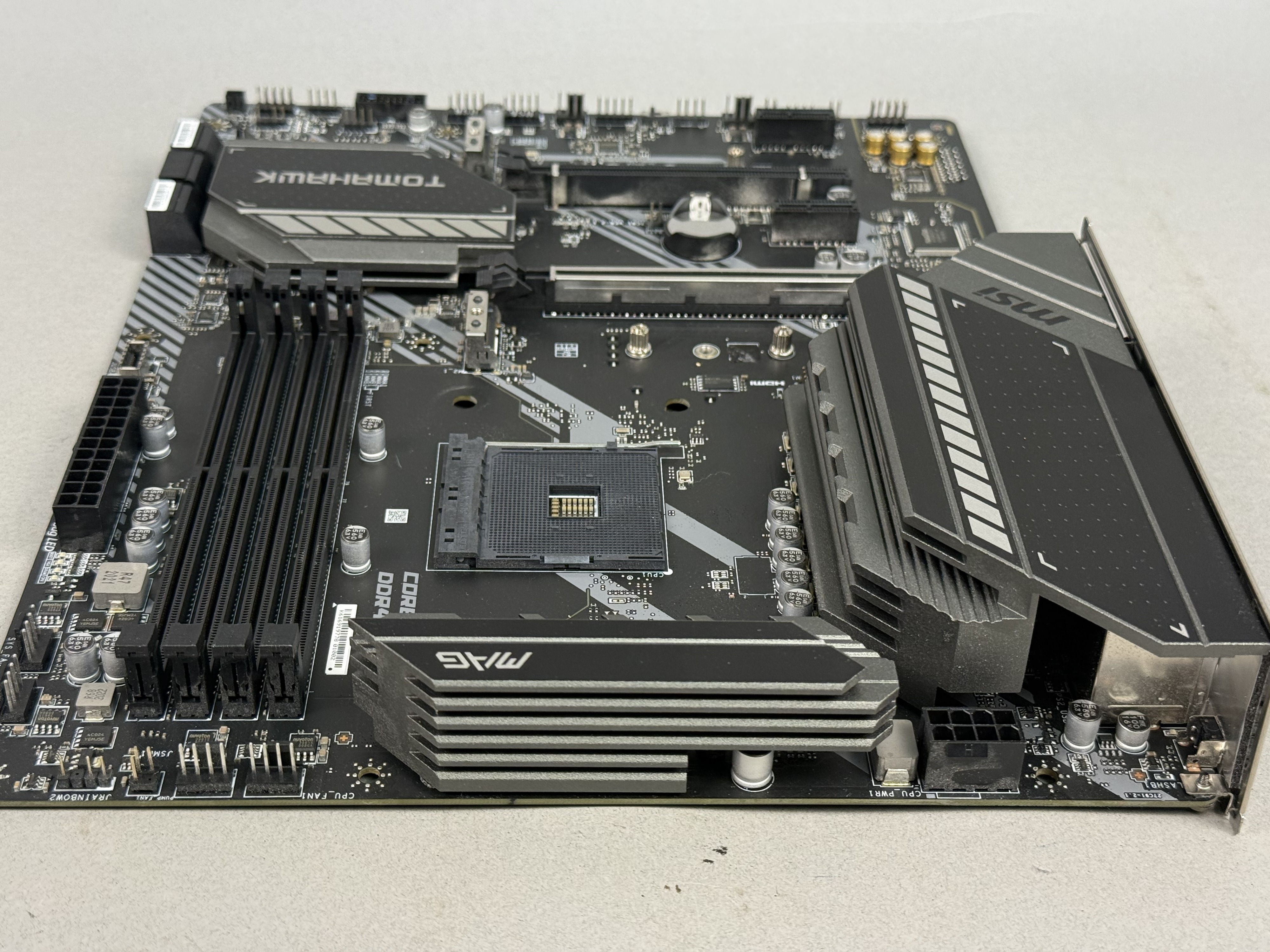 MSI MAG B550 TOMAHAWK Motherboard