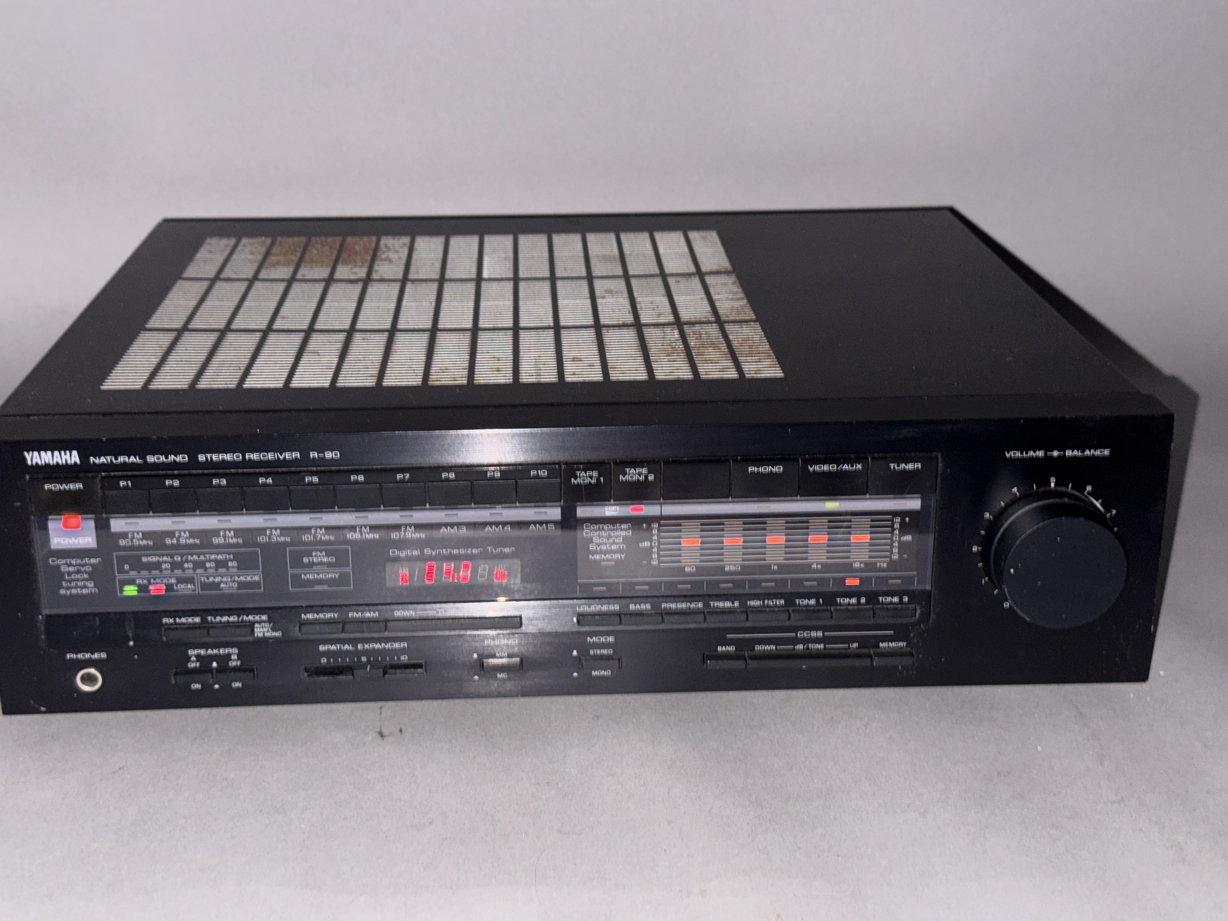 Yamaha R-90 Natural Sound Stereo Receiver