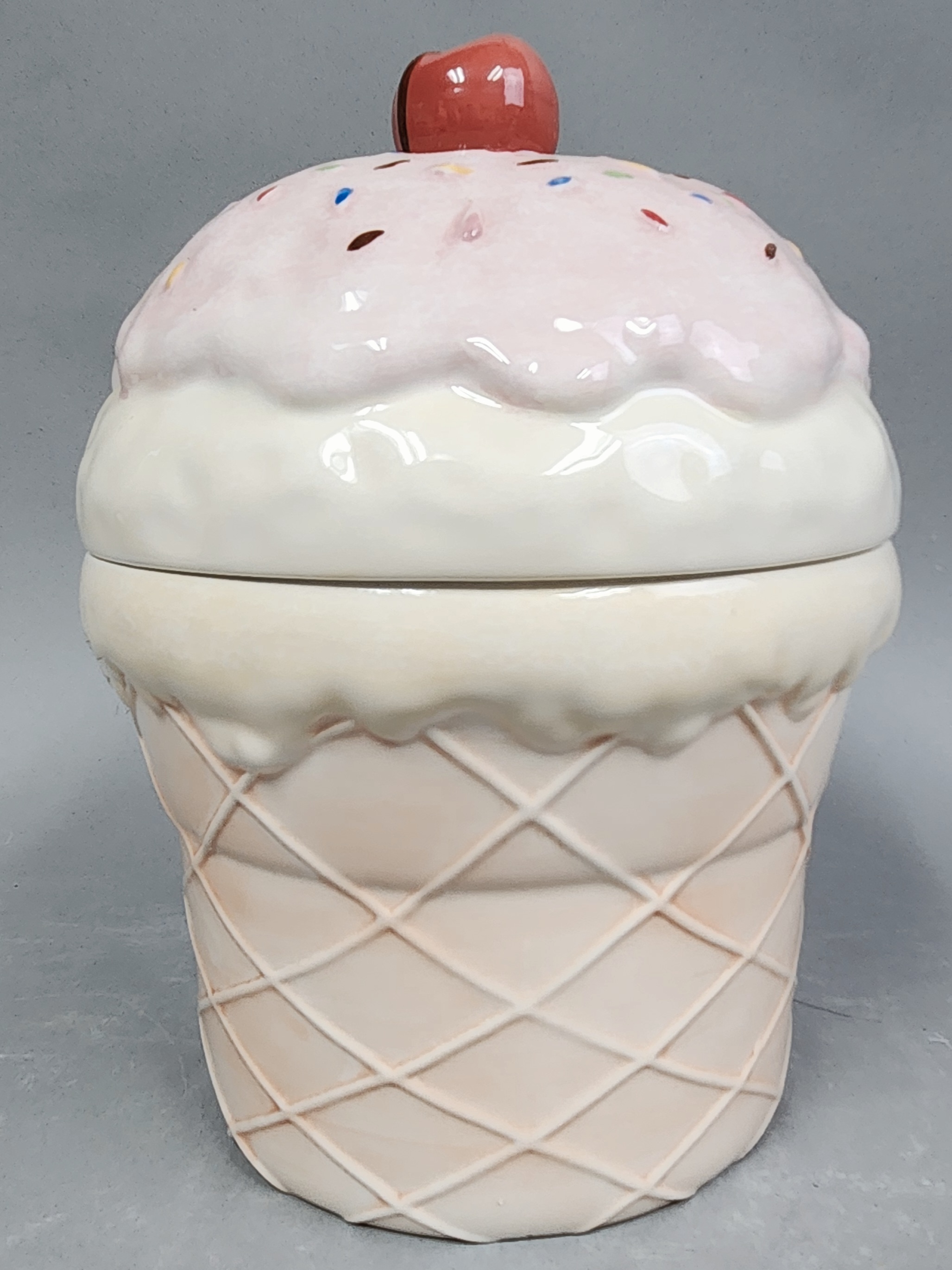 Chef Cupcake & Pig Cookie Jars