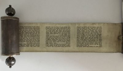 (MEGILATH ESTHER). 
Complete Scroll of Esther.