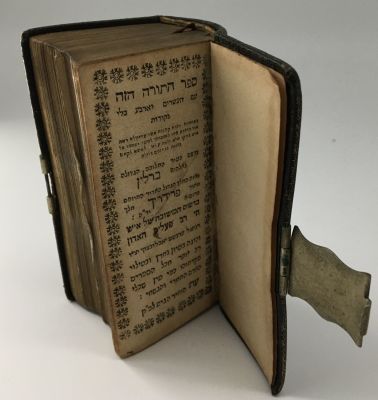(BIBLE). Sepher HaTorah Hazeh… Biblia Hebraica. Berlin, 