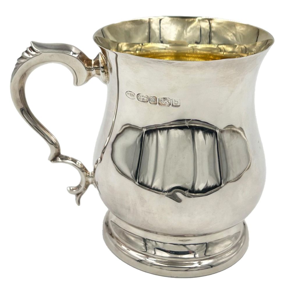Lot 176: A GOOD QUALITY MODERN SILVER BALUSTER TANKARD, SHEFFIELD,...