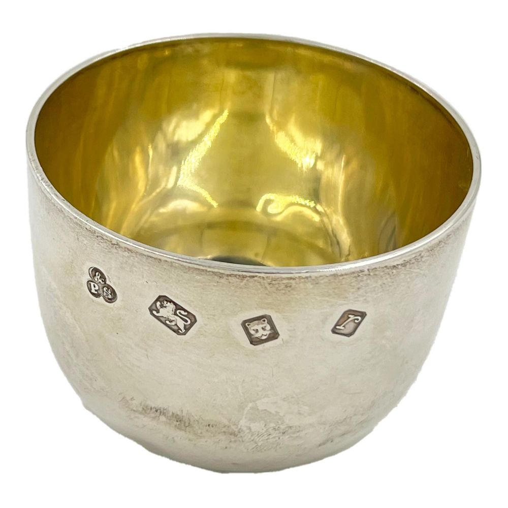 Lot 177: A GOOD QUALITY SILVER DRINKING BEAKER, LONDON, PAYNE...