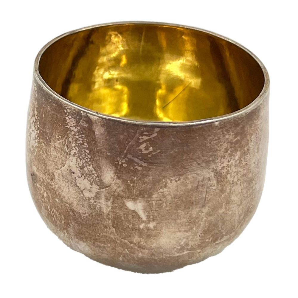 Lot 179: A GOOD QUALITY EARLY GEORGIAN SILVER DRINKING BEAKER,...