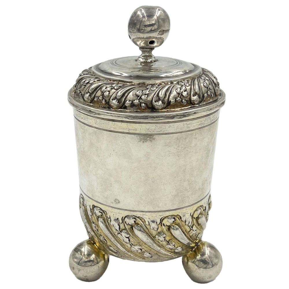 Lot 185: A RARE AND EARLY AUGSBURG SILVER TEA CADDY...