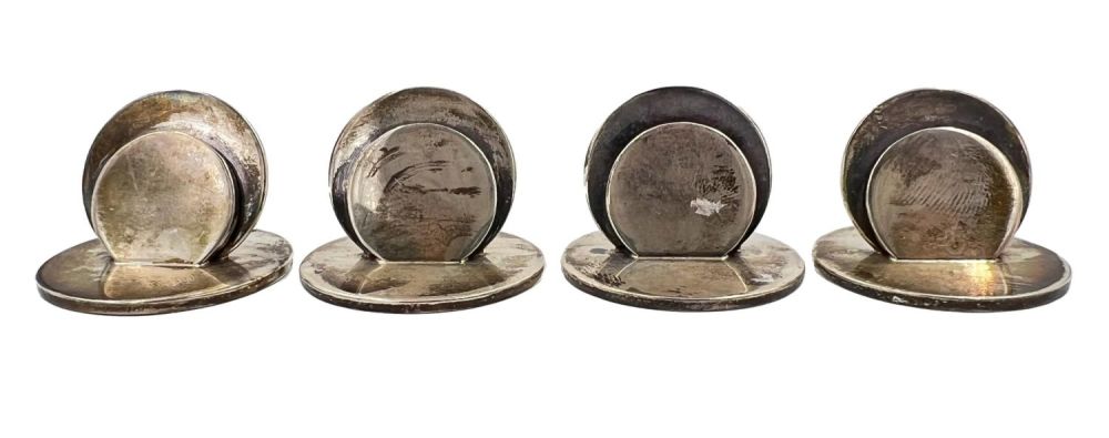Lot 218: A CASED SET OF FOUR SCOTTISH SILVER MENU/PLACE...