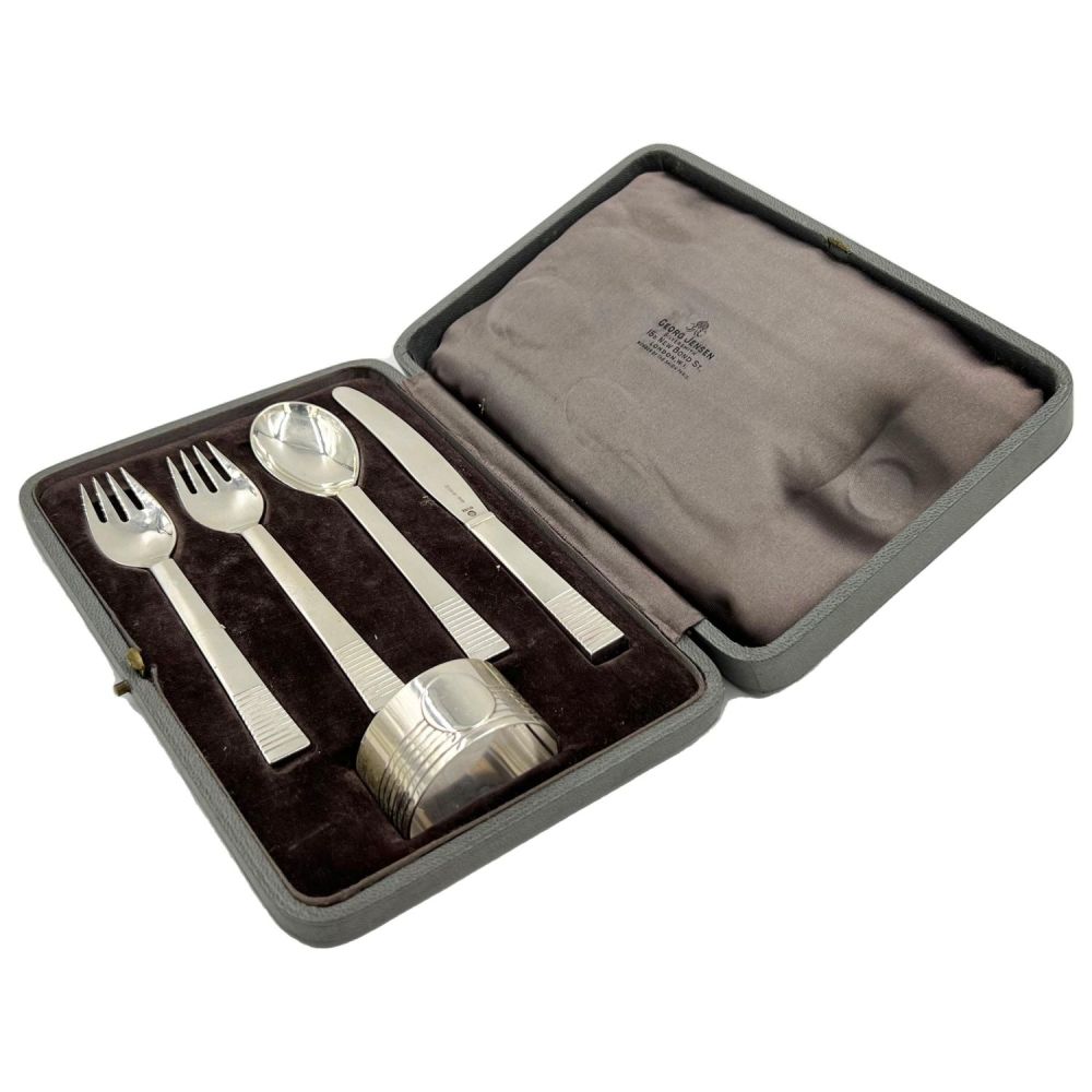 Lot 220: A FINE QUALITY CASED FIVE PIECE SILVER CHRISTENING...