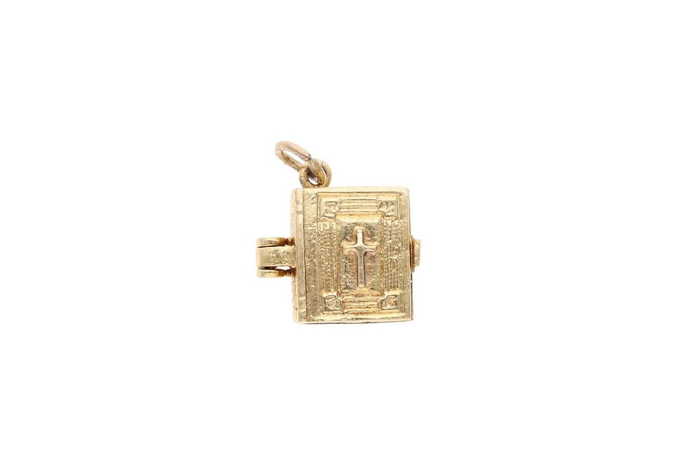 Lot 164: 9ct Gold Bible Charm
