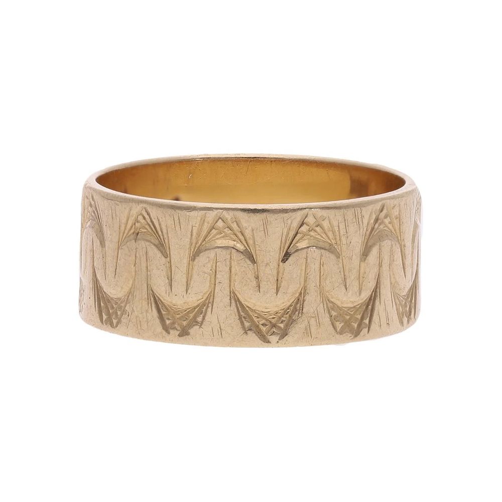 Lot 257: 9ct Gold Zigzag Band Ring, M 1/2.