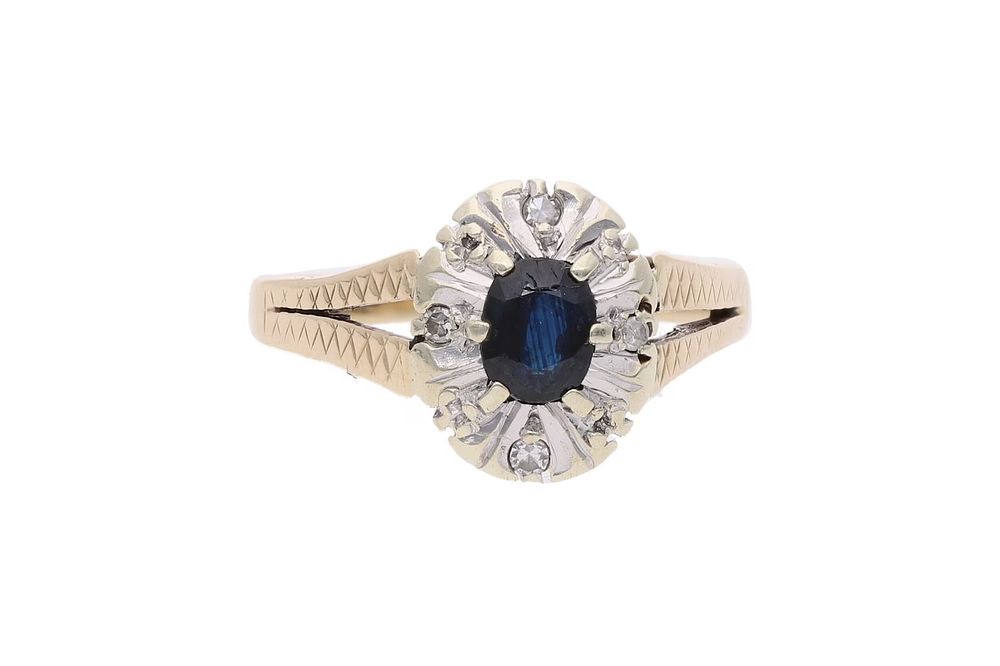 Lot 300: 9ct Gold Sapphire and Diamond Cluster Ring, Size H.