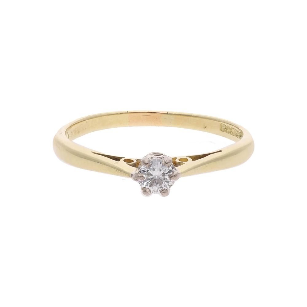 Lot 325: 18ct Gold and Diamond Solitaire Ring, Size J.