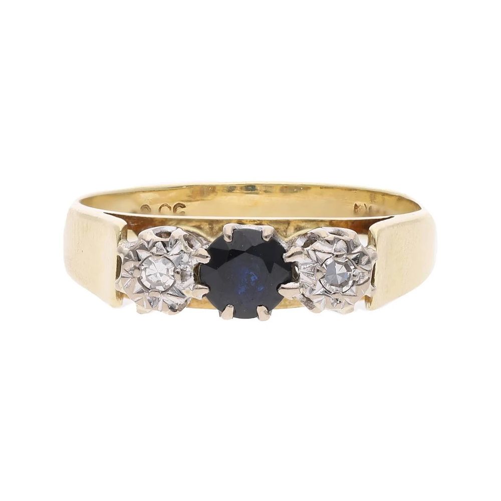 Lot 328: 18ct Gold Sapphire and Diamond Three Stone Ring, Size P.
