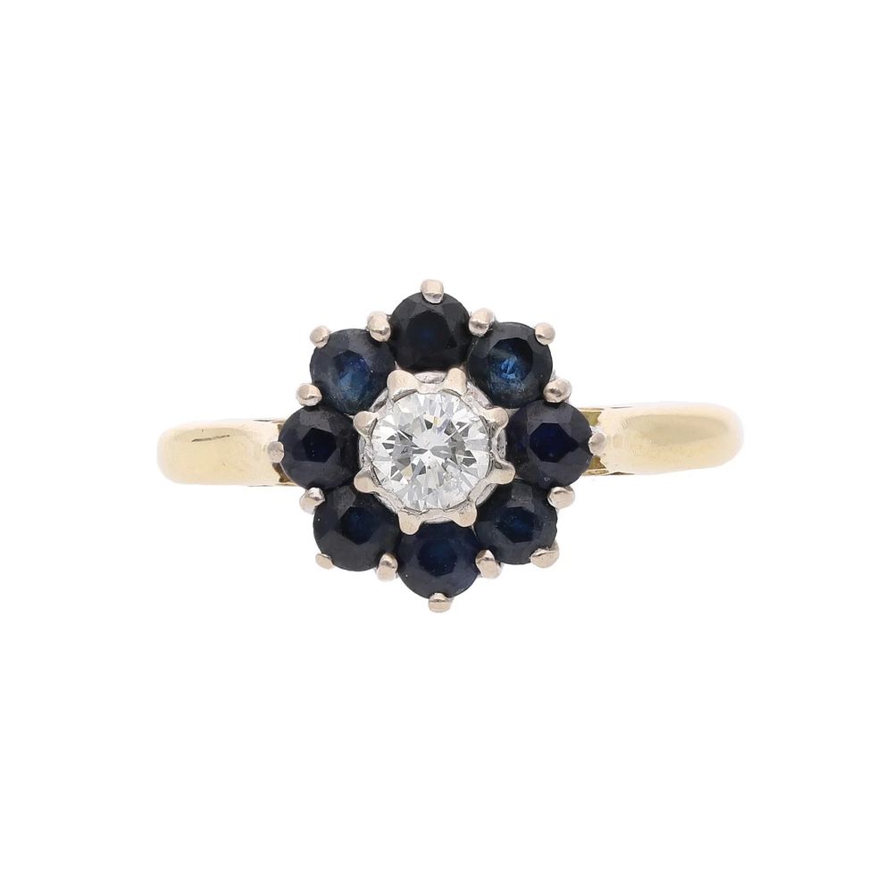 Lot 329: 18ct Gold Sapphire and Diamond Cluster Ring, Size 5.75 | L