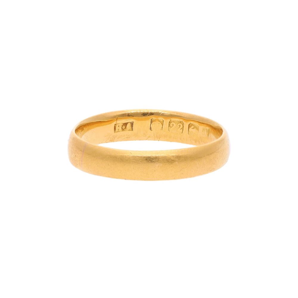 Lot 332: 22ct Gold Band Ring.