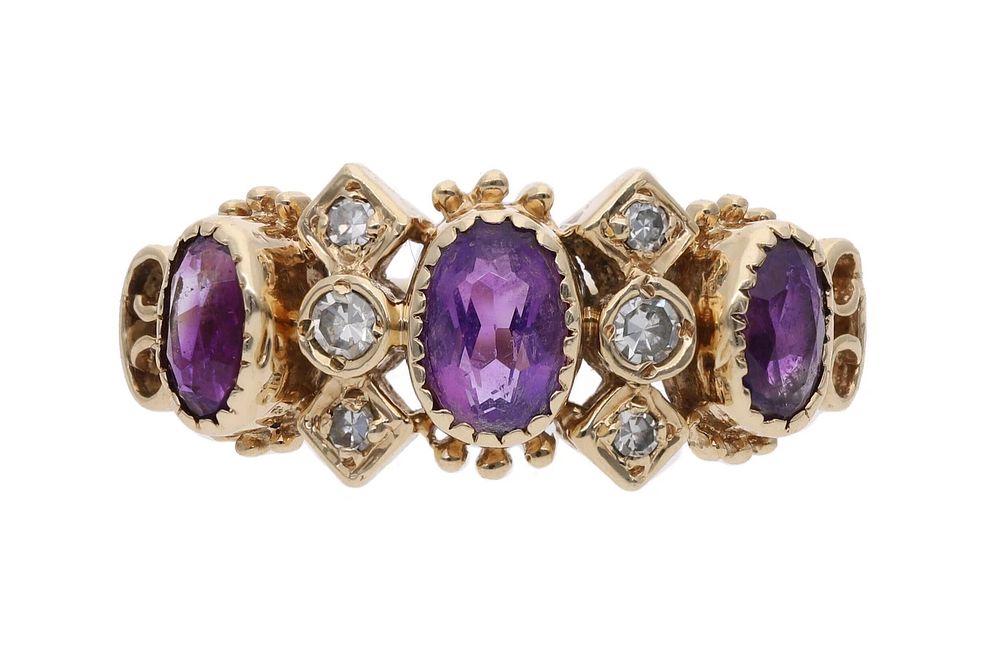 Lot 377: 9ct Gold Amethyst and Diamond Ring, Size L 1/2.