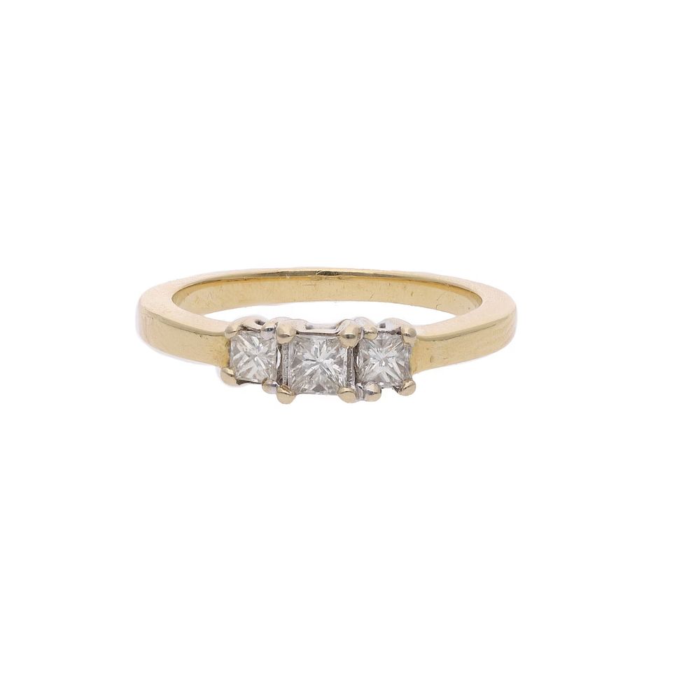 Lot 404: 18ct Gold and Diamond Three Stone Ring, Size 4.75 US | Size J UK