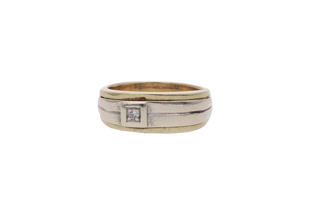 Lot 413: 9ct Yellow and White Gold Diamond Gents Ring, Size 7.75 US | Size P 1/2 UK