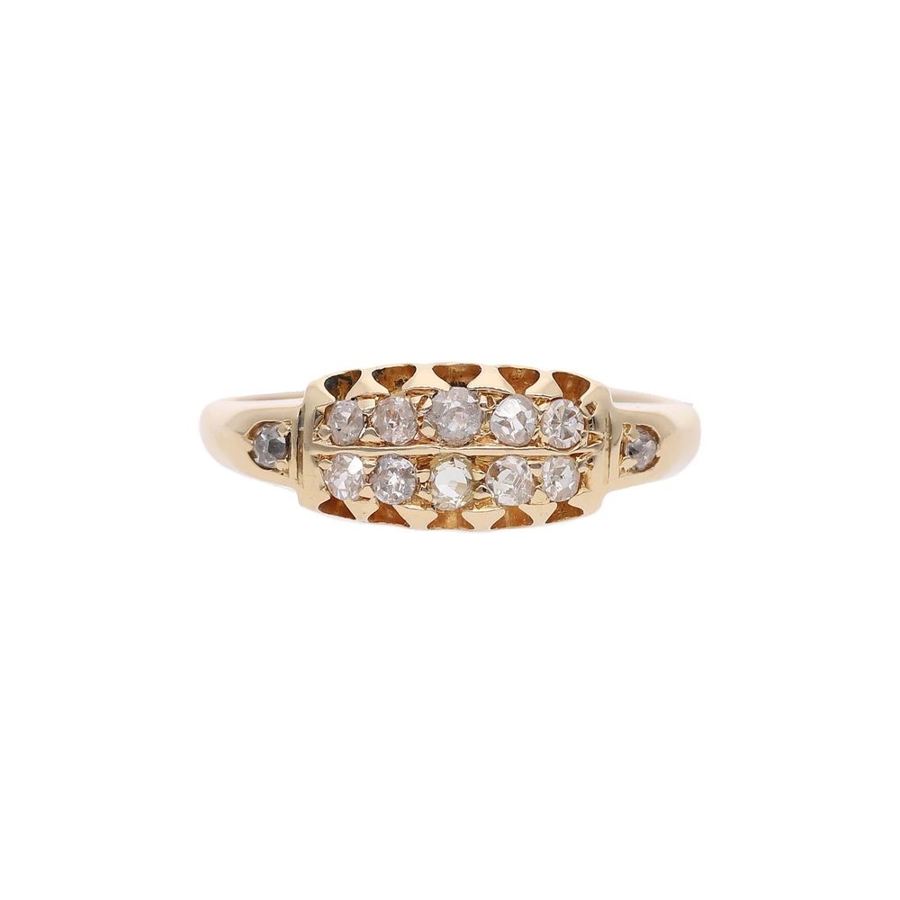 Lot 445: Antique 18ct Gold and Diamond Ring, Size O.
