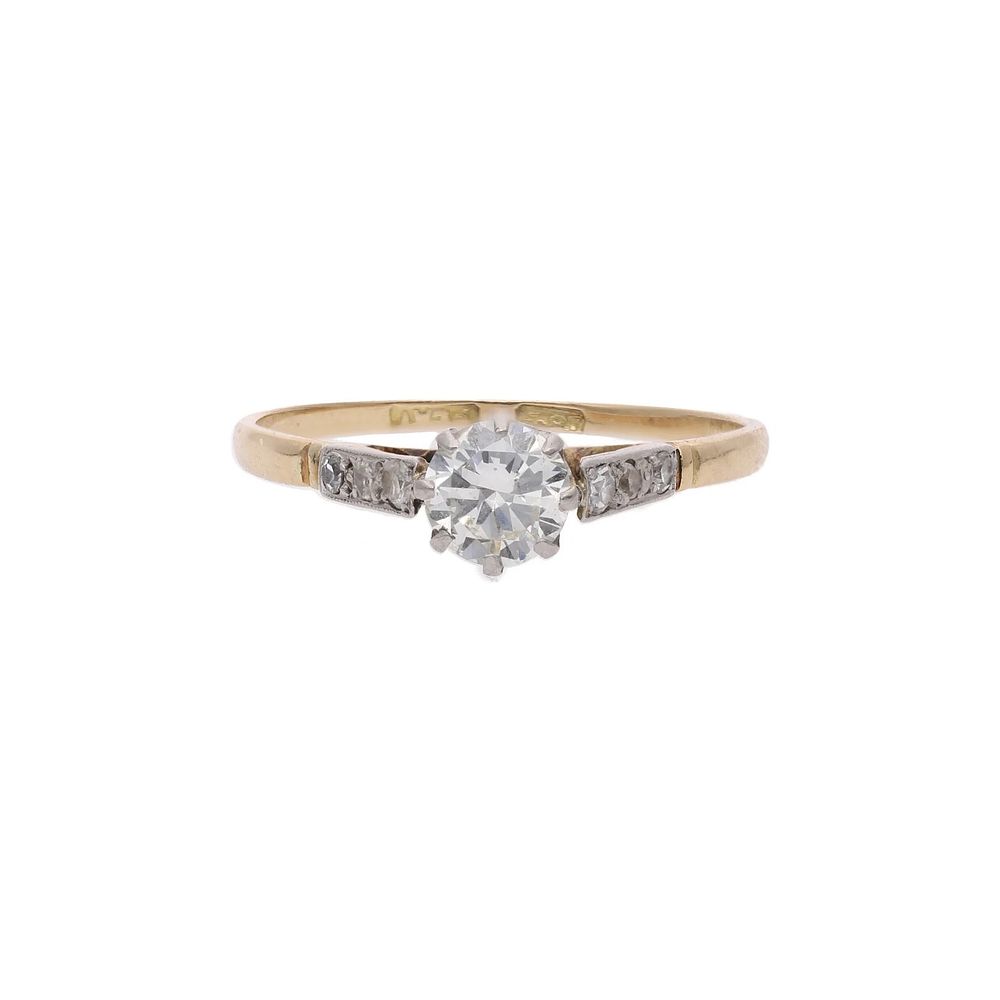 Lot 484: 18ct Gold and Diamond Solitaire Ring, Size 7.5 | O