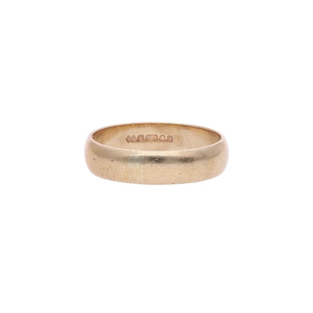 Lot 498: 9ct Gold Band Ring, Size P.