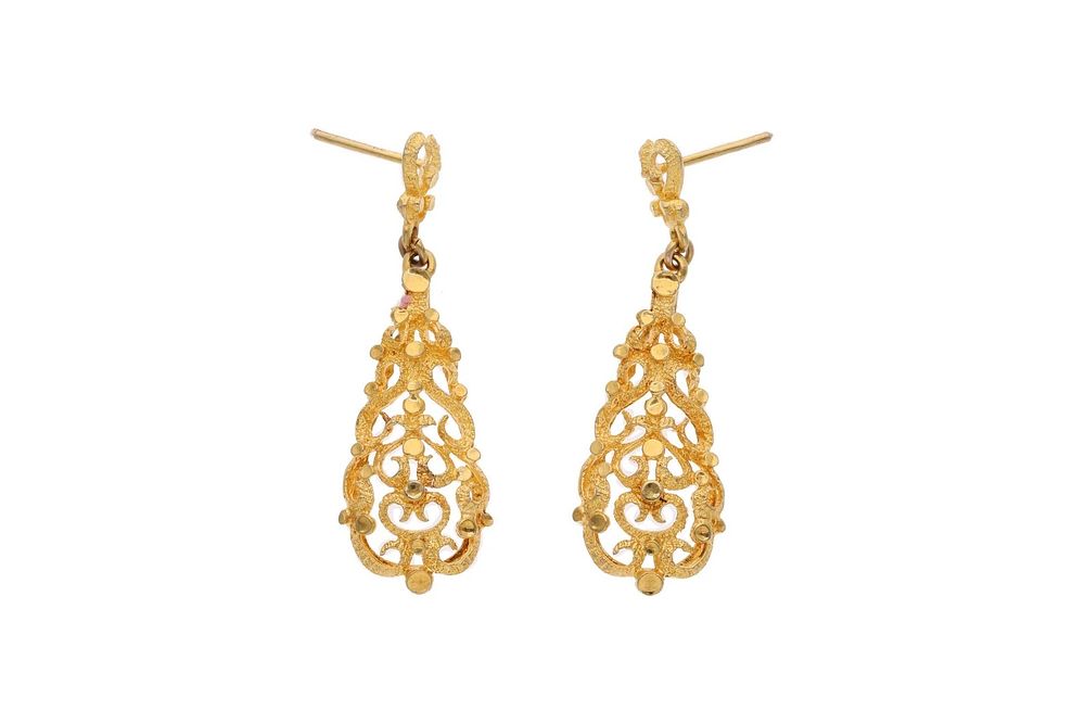 Lot 537: 14ct Gold Drop Earrings.