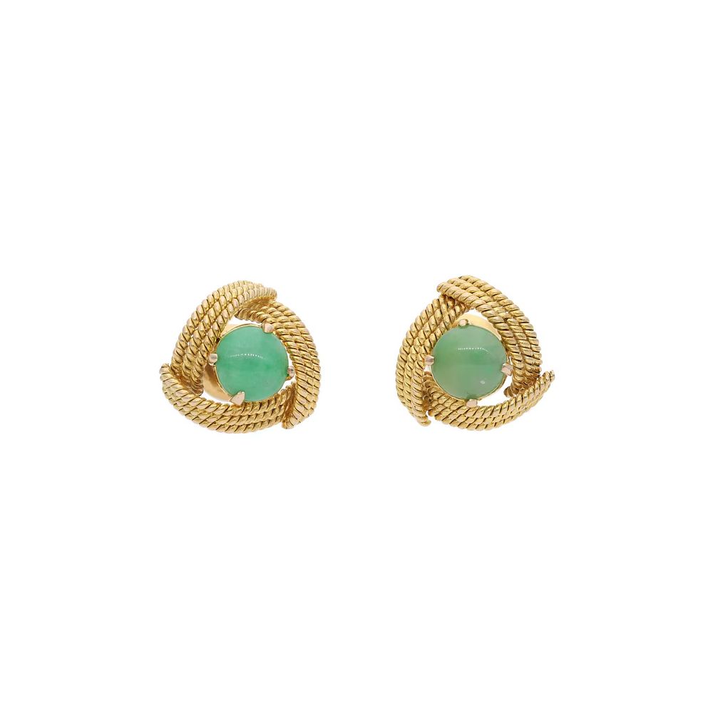 Lot 550: 9ct Gold and Jade Stud Earrings.