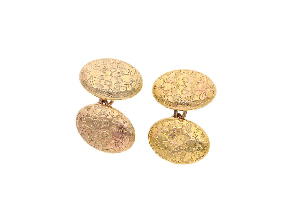 Lot 578: 9ct Gold Floral Decoration Cufflinks.