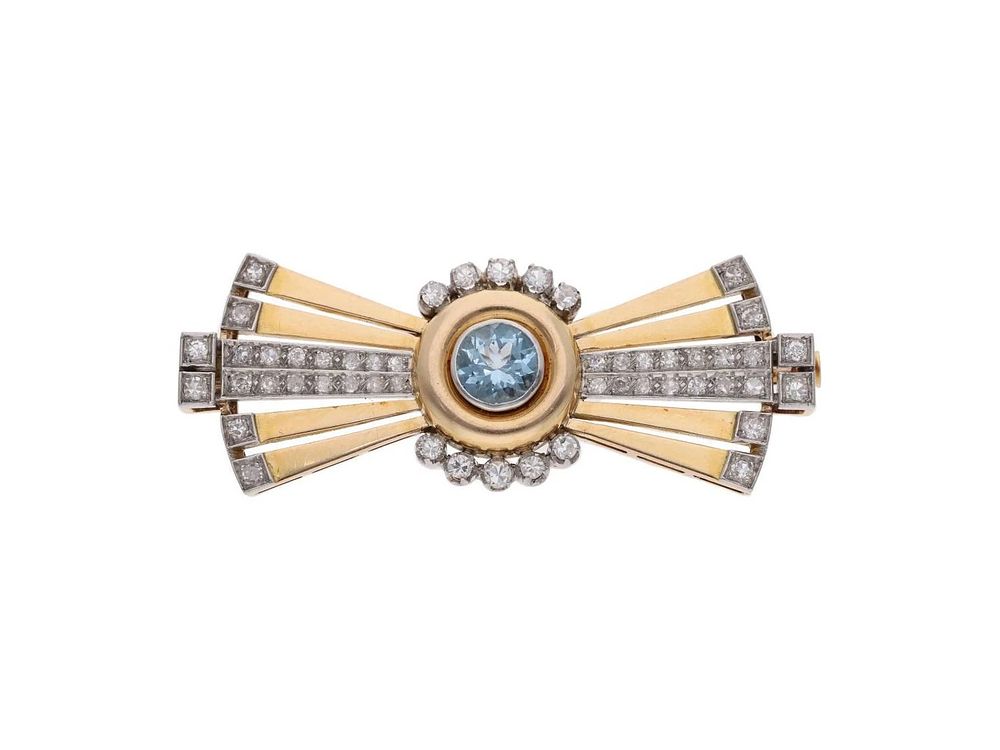 Lot 587: Art Deco 18ct Gold Blue Zircon and Diamond Brooch