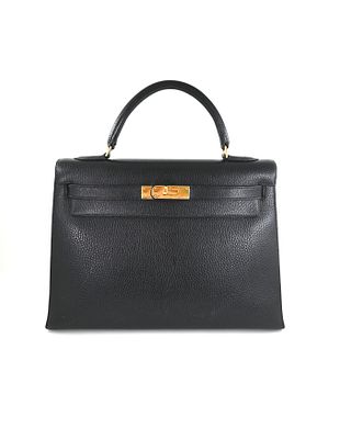 Hermes Kelly 32 Black Evergrain Handbag. Hermes Kelly 32 Black, 32cm 
Hardware: Gold 
Leather: 
