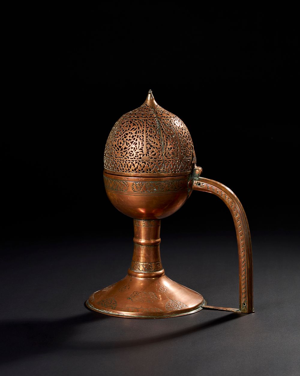 Lot 166: A VERY FINE AND RARE 17TH CENTURY OTTOMAN TURKISH TOMBAK OPEN-WORKED COPPER INCENSE BURNER