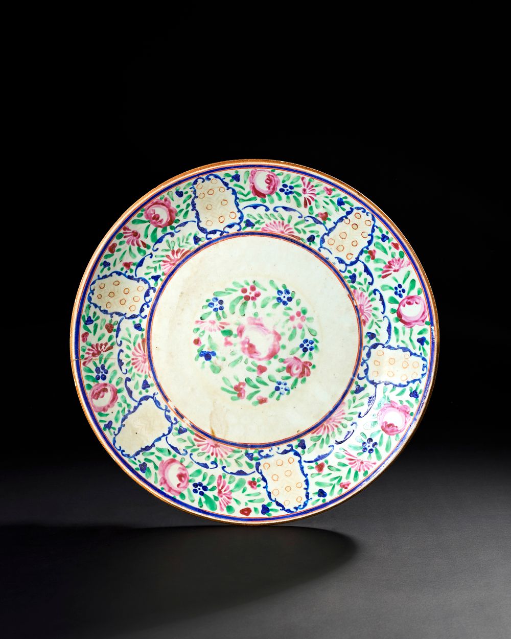 Lot 222: A CHINESE EXPORTS FAMILLE ROSE CHARGER, 18TH CENTURY
